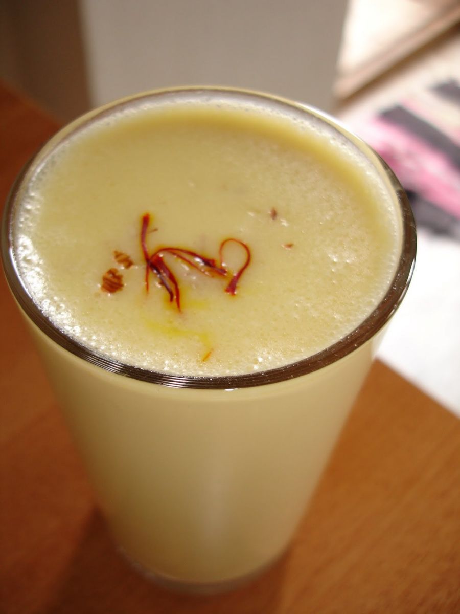 Glass of saffron milk for better immunity system